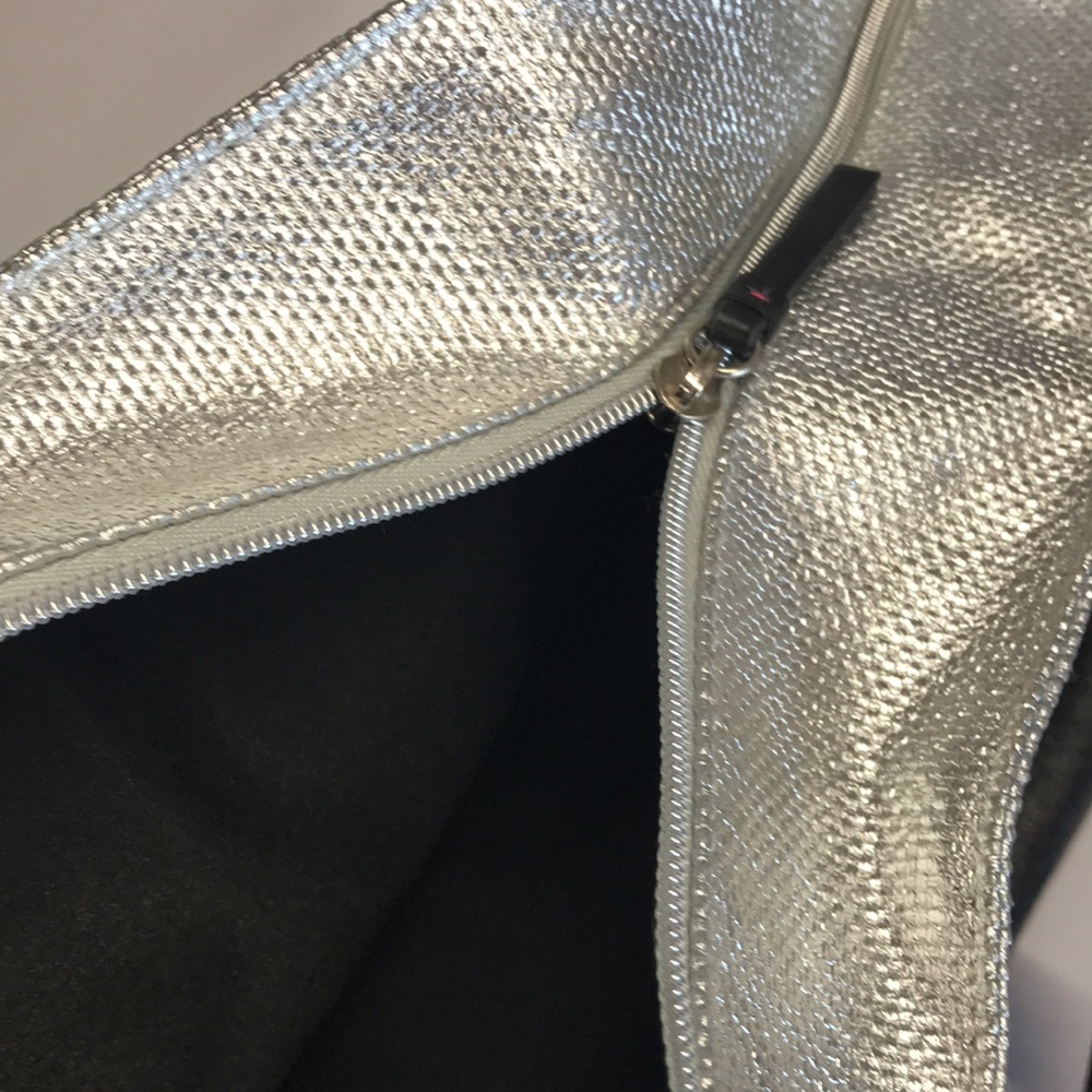 Victoria’s Secret Large Hobo Bag - Picture 4 of 6